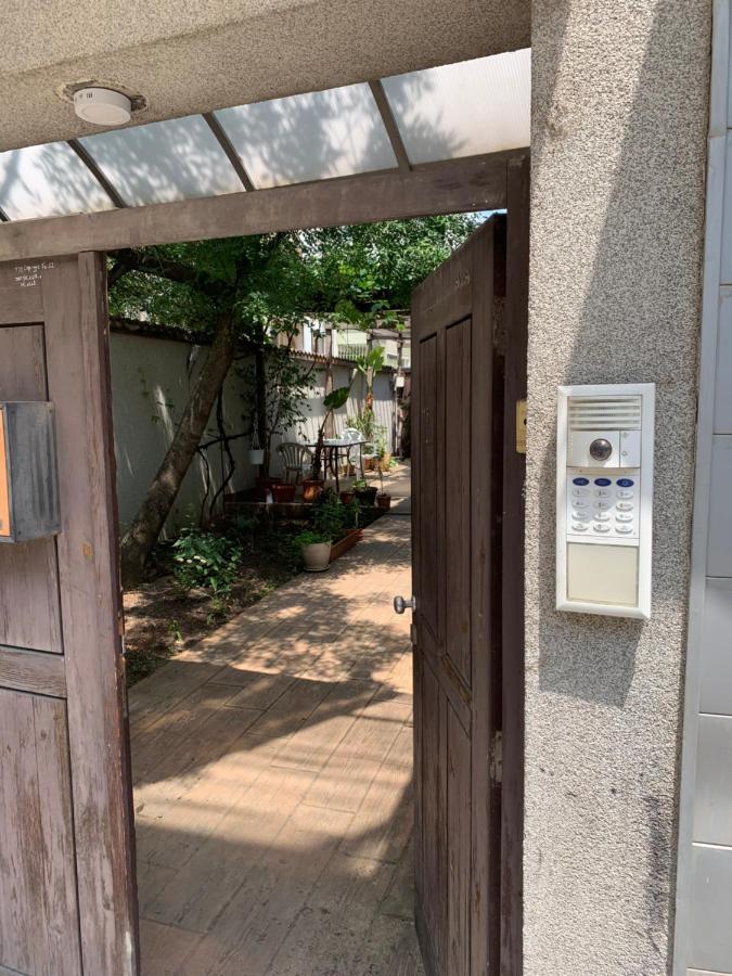 Lilia 3 Self-Check In Apartment With Hot Water Despite Prevention In The Neighborhood, Food And Drink Shop Open Until 10 Pm And Free Parking Area Next Ot 24 Hours Food And Drink Shop And Free Parking Area София Экстерьер фото
